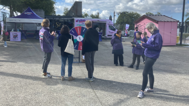 Photos du public qui participe au bus tour