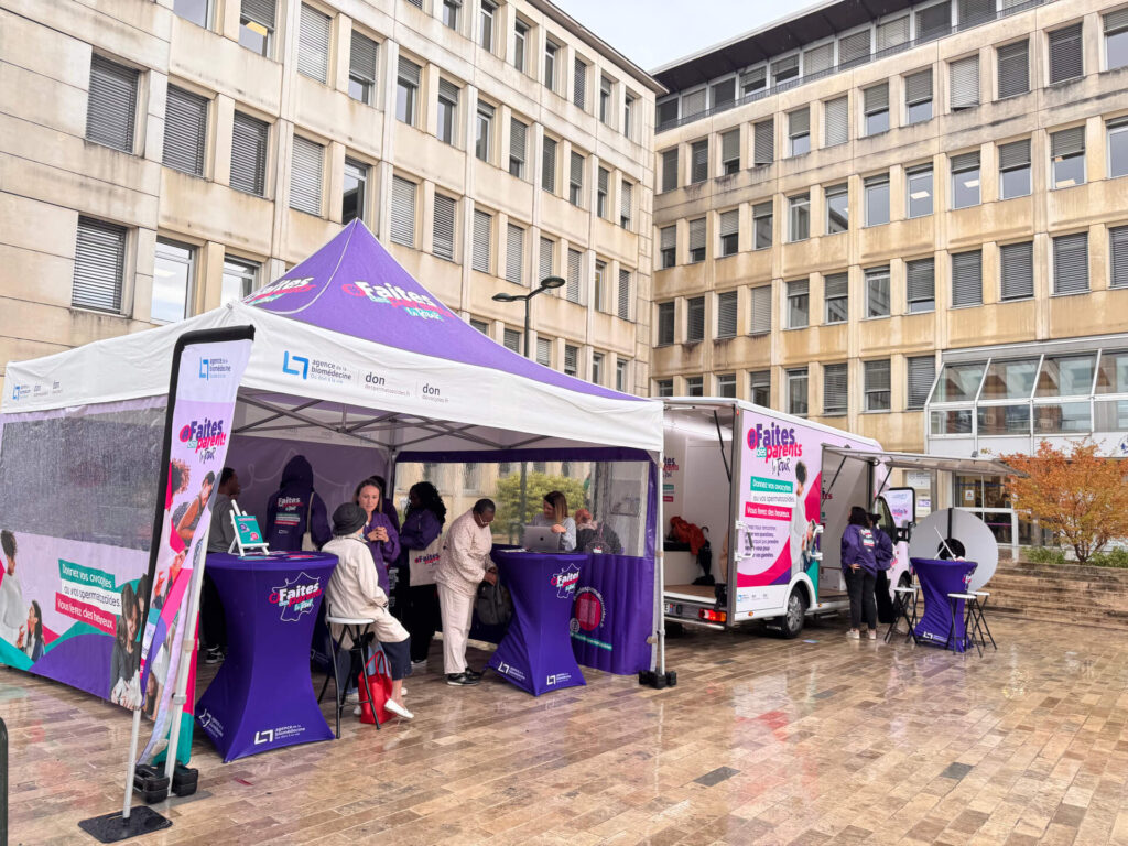 Photo prise lors de l'évènement Bus Tour organisé par l'Agence de la biomédecine à Orléans le 28 septembre 2026